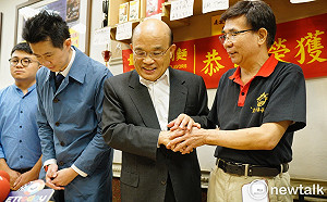 止血牛肉麵之亂  蘇貞昌親赴店家致歉