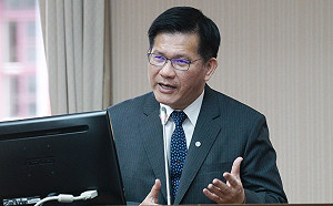 紓困觀光業！林佳龍找勞動部推新專案：盼勞動基金支持