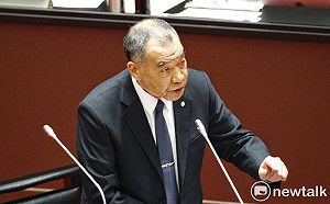 18禁性愛文章登《青年日報》惹議 邱國正 : 很抱歉 會導正過來