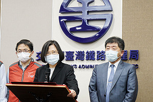 台鐵出軌》蔡英文親上火線！宣示全力搶救、徹查事故原因