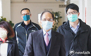立陶宛贈疫苗 游錫堃賦詩感謝「膽識堪齊美日肩」