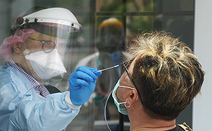 食藥署核准2款「家用快篩」準確率8成  最快一週後到貨