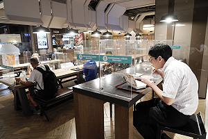武漢肺炎》餐廳內用、辦公場所 如何加強個人防疫？招名威：3件事情要做好！