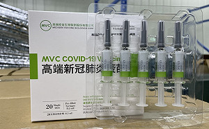 武漢肺炎》為什麼是「莫德納混高端」?謝思民:因為國產疫苗供應穩定