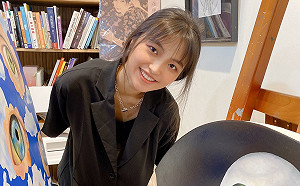 不捨學子餓肚子！17歲美少女義賣「眼睛」畫作 助偏鄉兒童吃飽飯