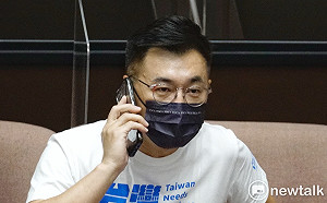 張、朱都打「棄江」 江啟臣嘆：喊棄保還是同志嗎？