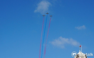 圖》空軍國慶預演 各式戰機衝場 飛越總統府上空