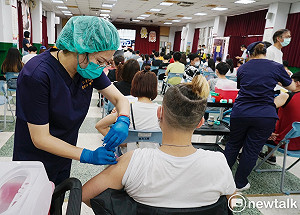 武漢肺炎》疫苗嚴重不良事件通報  莊人祥:新增28例!死亡增4例