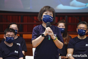 徐國勇提註記球棒惹議 葉毓蘭開酸:球棒、球杆要不要植晶片