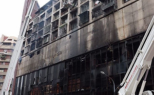 高雄「城中城」大火燒出老舊大樓無管委會問題 內政部將修法補漏洞