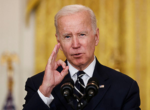 拜登抵達歐洲訪問 CNN批 : 家裡的事都還沒安頓好