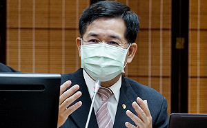 高中學習歷程檔案出包一個月沒人負責？ 潘文忠：11/13前究責