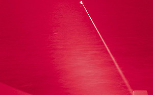 反制中國高超音速飛彈? 美艦雷射武器成功在亞丁灣摧毀水上目標