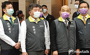 視察指揮中心 蘇揆：已加強入境條件 各航空公司一定要配合