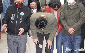 快訊》罷免不通過！林昶佐鞠躬：中二補選、中正萬華守住了