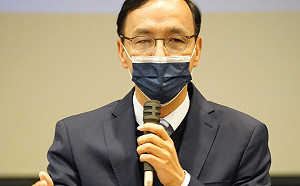 朱立倫千字文蒼白無力 黃光芹列2大盲點：多看李靚蕾的文章吧