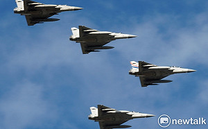 幻象2000駕駛彈射跳傘 黑鷹馳援40分鐘救起