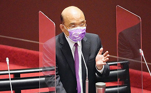 綠委批藍卡憲改 蘇貞昌：18歲公民權入憲水到渠成