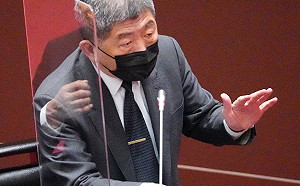 李敖長女批阿中部長「不會戒菸，唱歌像那卡西」！陳時中回應了