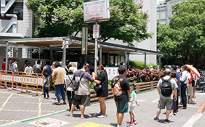 快篩陽要不要直接給藥？台大權威醫提解決之道：2次複驗使用品質保證快篩