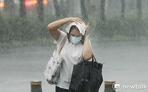 週五滯留鋒報到「由北掃到南」！彭啟明：慎防雷雨