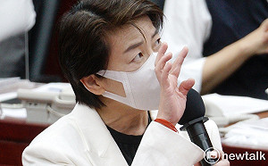 藍綠副市長都辭但「珊珊不辭」？王鴻薇質疑：視察兼跑選舉活動