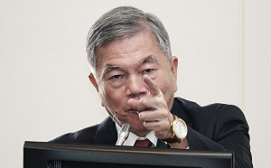 高官陷外遇醜聞 政院副院長沈榮津辦公室主任遭爆替已婚下屬喬官位