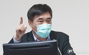 柯政「矇」與「唬」 郝龍斌再轟柯文哲：矇騙、唬爛8年