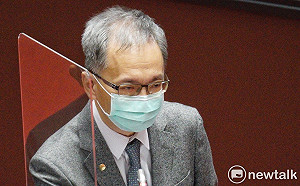 政府擋疫苗？衛福部長批：做夢講法