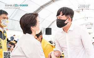 黃國昌今晚與柯文哲大合體？媒體搶先曝黃珊珊造勢神秘嘉賓