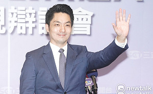 電視辯論開頭就開砲！蔣萬安再搬「3＋11」質問陳時中