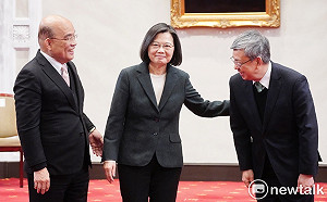 周玉蔻讚陳建仁「明快」 轟藍營耍「人格毀滅戰」老招