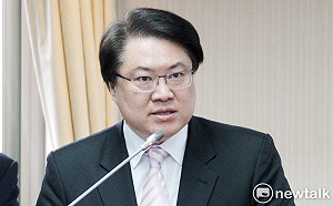 頻繁補班惹民怨  林右昌：未來5年內 補班情況大概1至3次