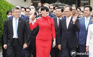 現場直擊》捷克國會議長艾達莫娃訪立院 美麗丰采迷倒眾生