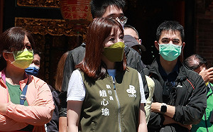 抹黑哏圖亂傳與黃承國「姘頭」 綠北市黨部美女執行長沉痛報案 