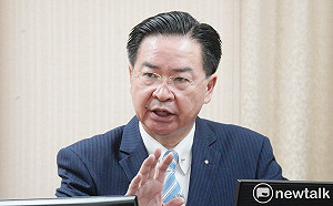 美總統參選人拋發步槍給台灣家庭政見 吳釗燮這樣說