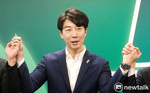 郭台銘批賴清德「信口開河」吳崢嗆：「派8萬機器人對打」誰能比郭更浮誇