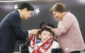 林昀儒入選十大傑出青年 賴清德：讓國際看見台灣 