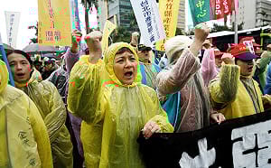 第8度調漲！明年元旦起   基本工資調升到2萬7470元 時薪183元