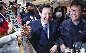 忘了麥克風在手？馬英九對侯友宜脫口「內心話」全都錄：有進步啊