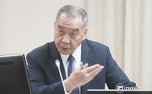 拒呼應馬文君鐵棺材說 邱國正稱戰車也被說過「無聊」