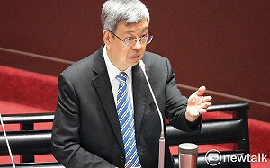 中研院士轟指揮中心淪高端炒手 陳建仁：完全沒有不法