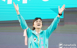 前白營高層曝柯美蘭要小草暫停抗爭用意  網:「他」辦活動就是要蹭柯P