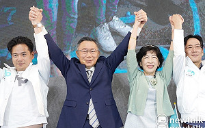 柯文哲最快週四登記 柯辦：各種方案都準備好了