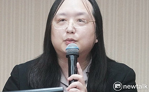 唐鳳遭媒體全版點名砲轟 周玉蔻加碼批：不適任已是事實