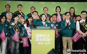 當台灣總統很光榮！蔡英文喊話高雄人：8年民主路不回頭、挺賴清德開出百萬票