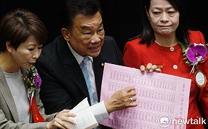 陳昭姿蓋黃珊珊沾印到陳菁徽 林國成：當時監票沒看到 