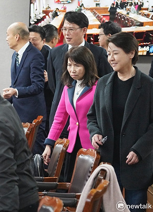 陳昭姿痛心「欠我一個道歉」 柯建銘：不可能的事情