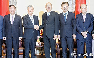 韓國瑜擋下臨時會 林濁水：白藍兩大黨法政博士立委一堆 全被韓國瑜打得乖乖的