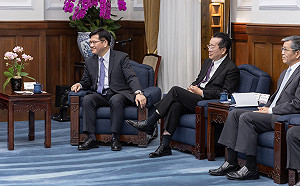 陪同蔡英文接見美國密西根州長 林佳龍被交付2任務